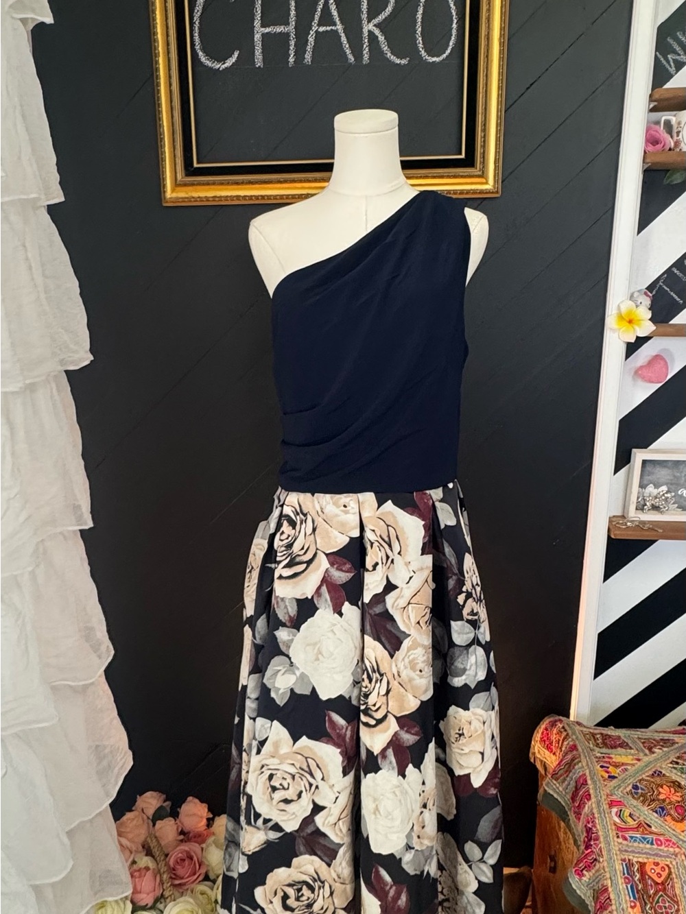 Betsy & Adam One Shoulder Floral Gown Size 16W - Picture 10 of 10